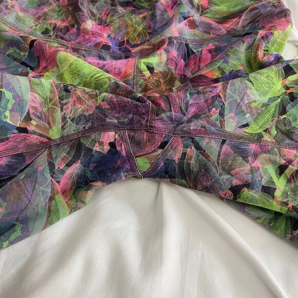 Lululemon Wunder Train High-Rise Shorts - Picture 3 of 5